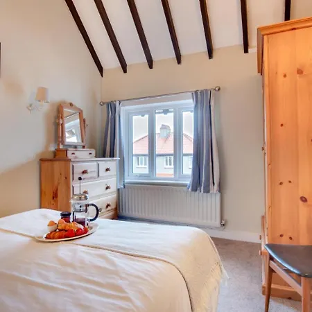 Tatil Evi 3 Bed In Oc-wa241 *