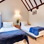 3 Bed In Oc-wa241 *